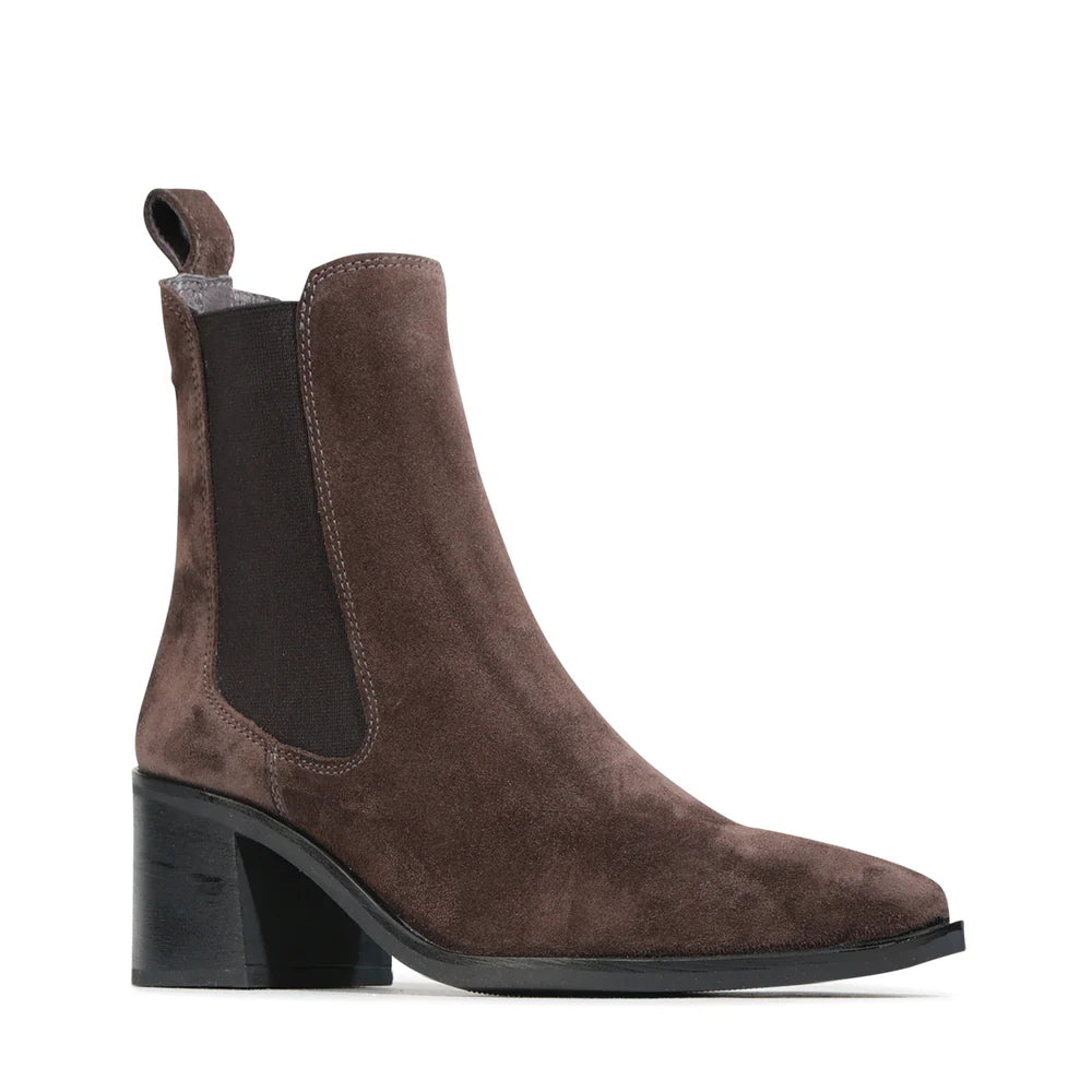 JONIE BOOT
