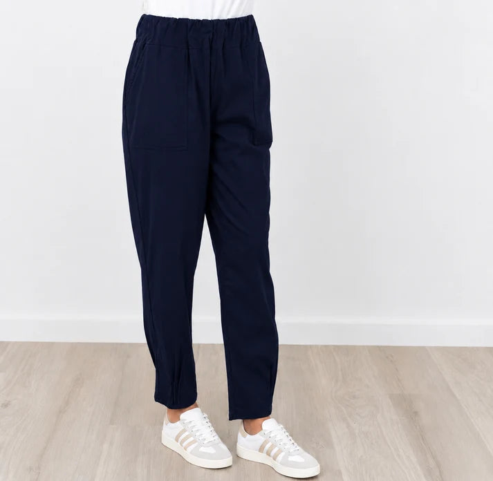 SUPREME TUCK PANT