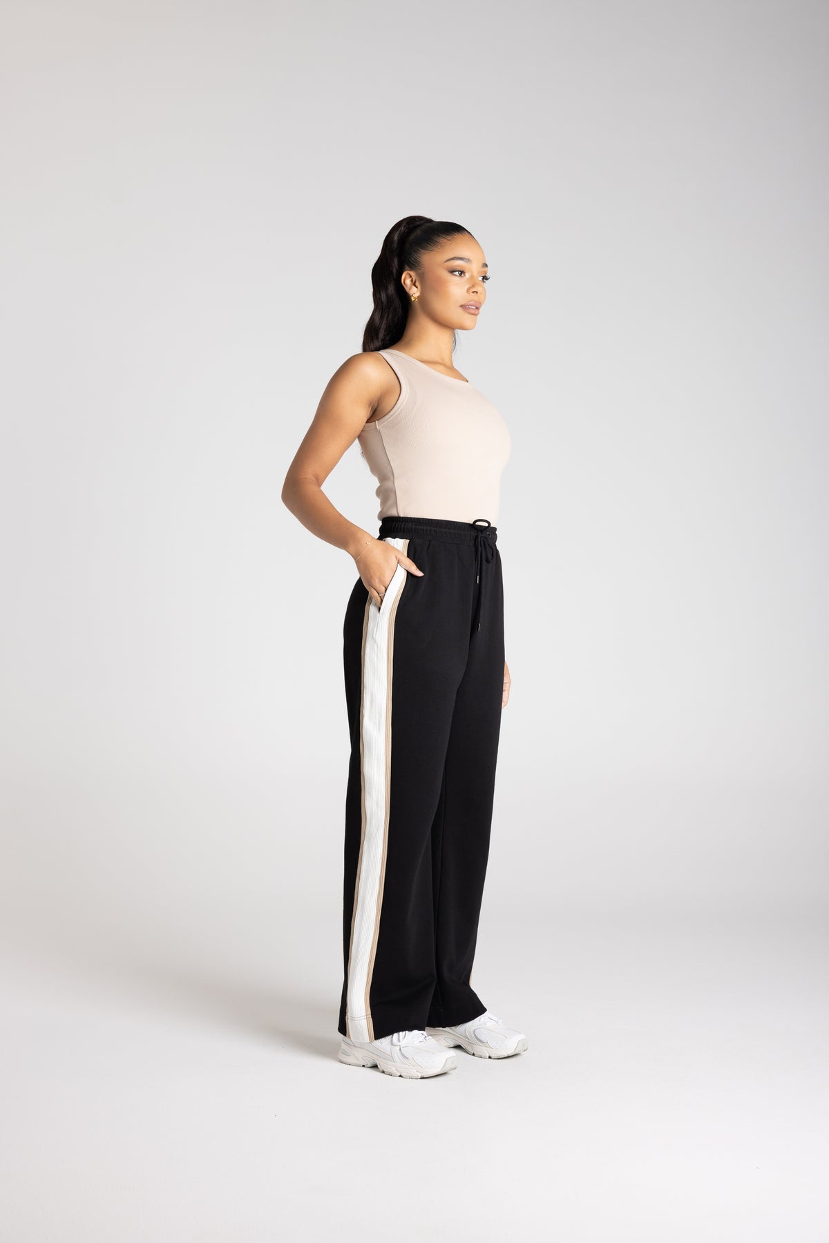 TRACK PANT