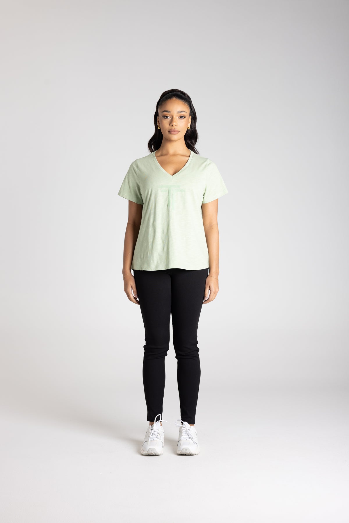 V NECK TSHIRT SEQUINS