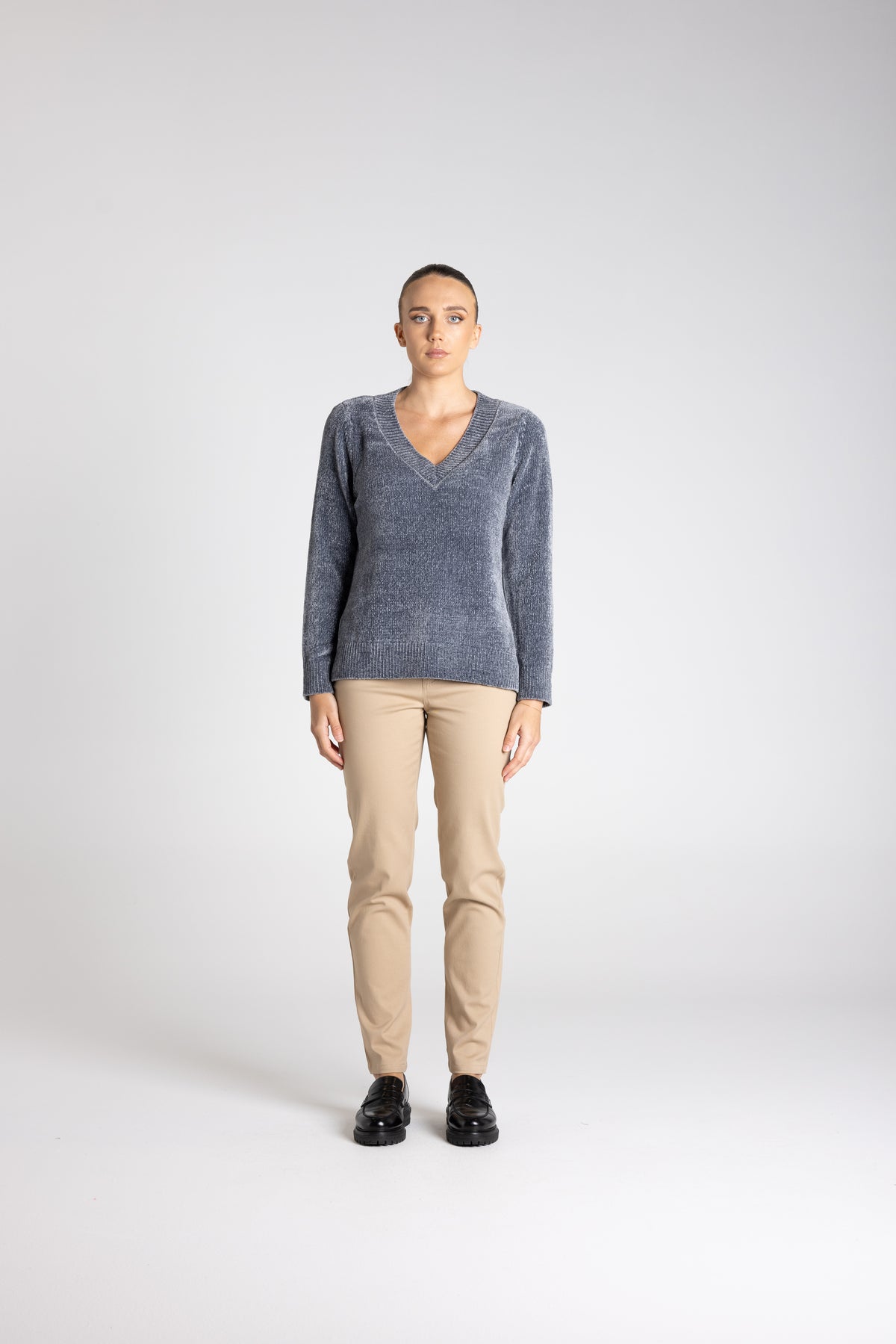 CHENILLE KNIT V-NECK