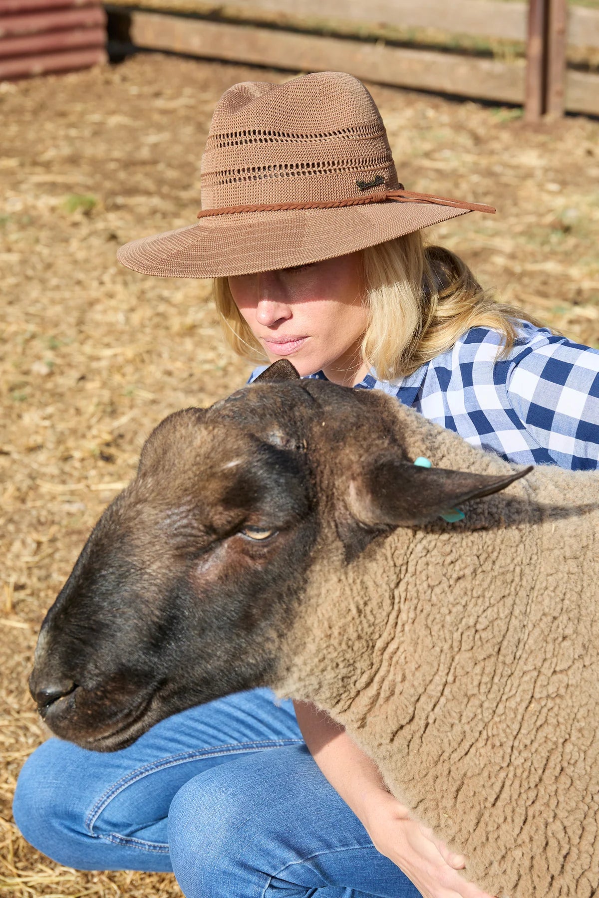ACACIA HAT