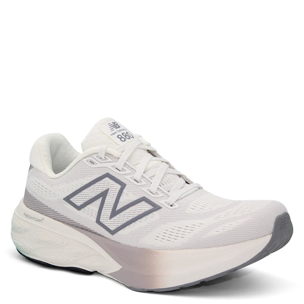 NEW BALANCE W880W15