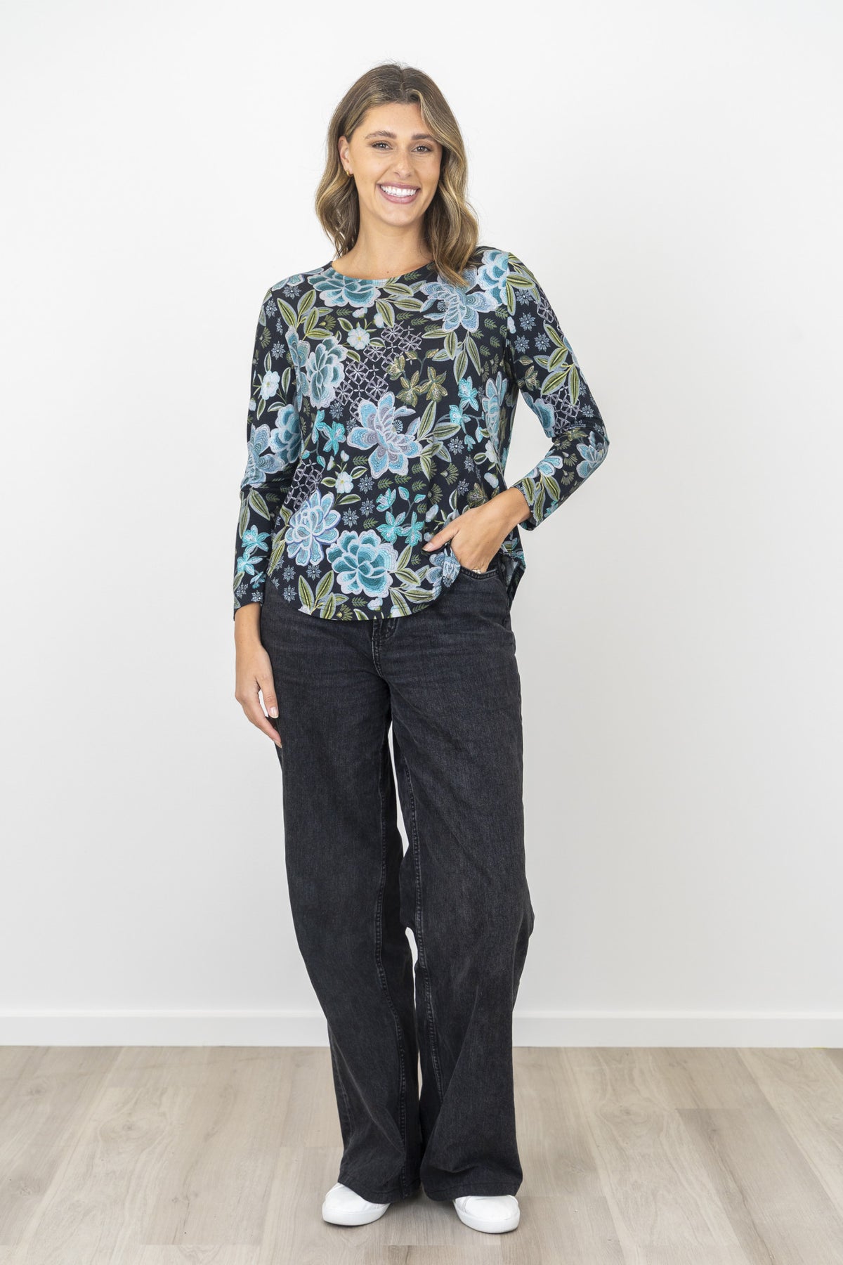 HAYLEY PLEAT BACK L/S TOP