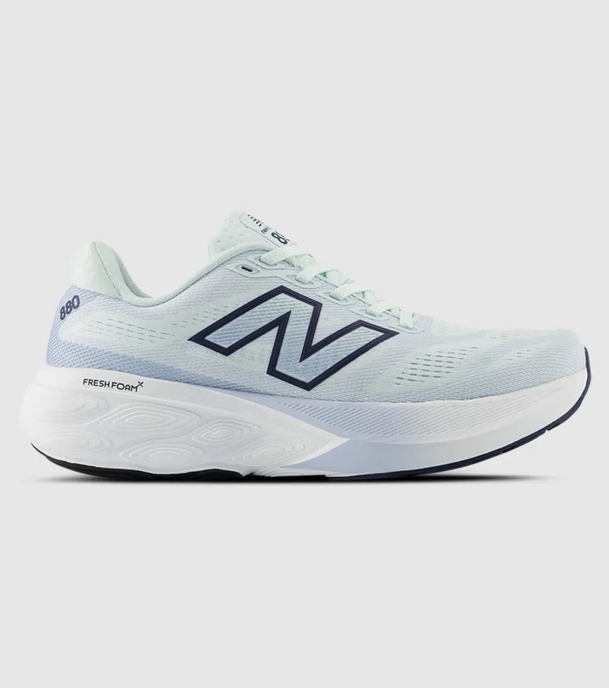NEW BALANCE W880411