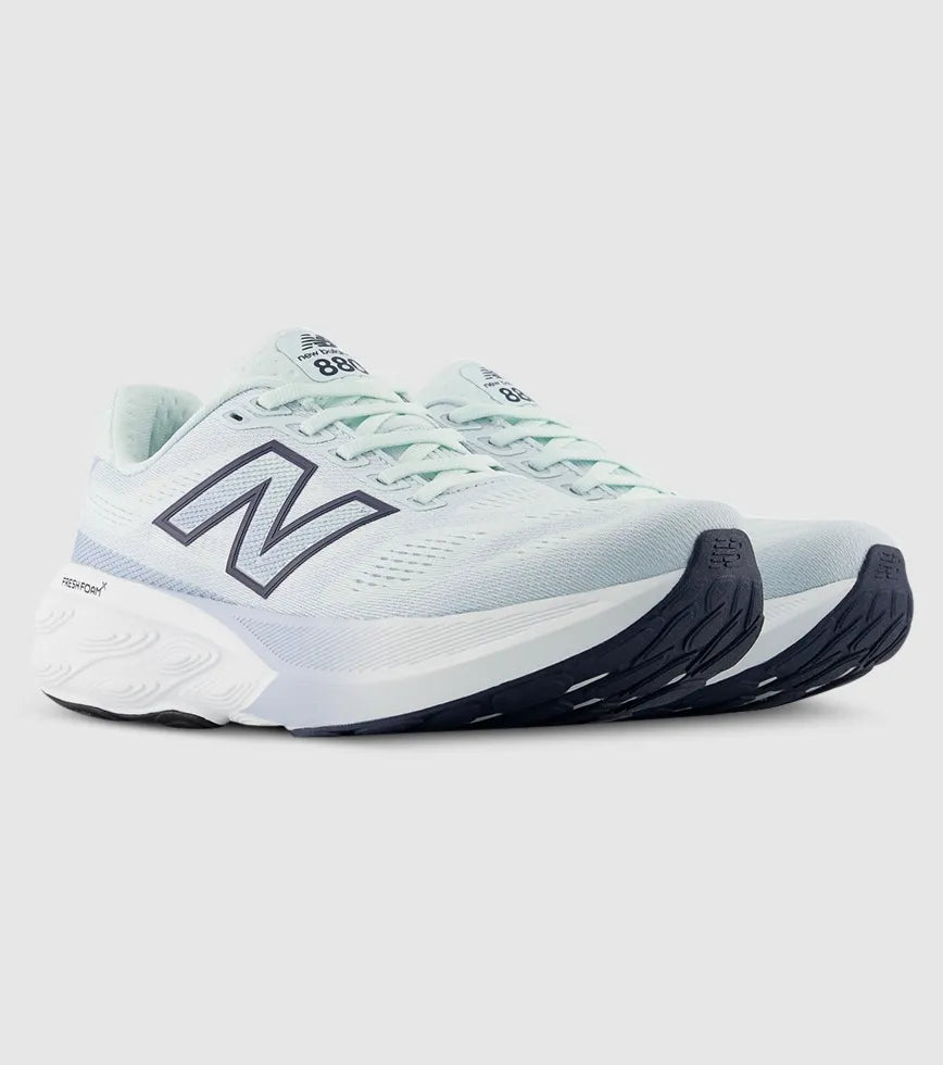 NEW BALANCE W880411