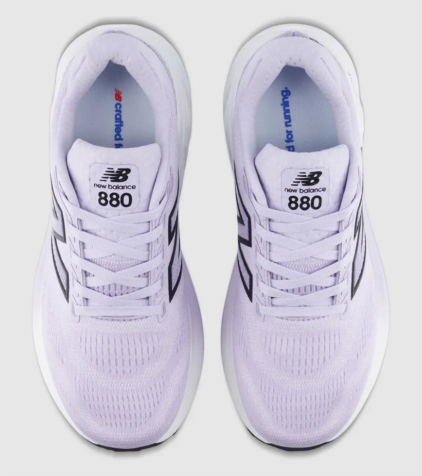 New Balance 880