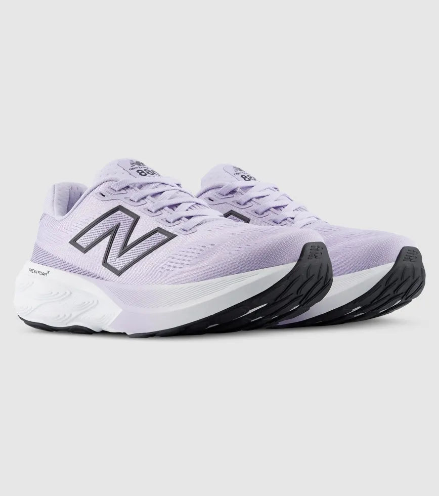 New Balance 880